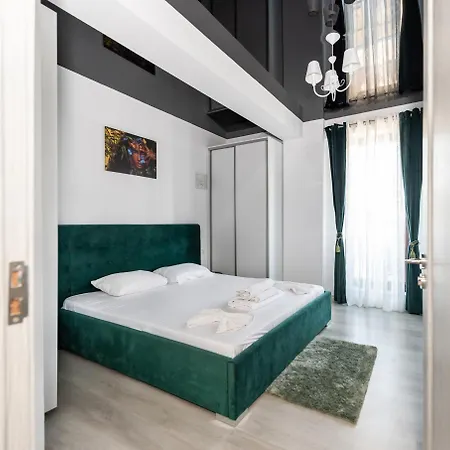 Tan De Lux Apartamento *