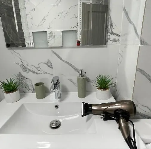 Tan De Lux Appartement Năvodari